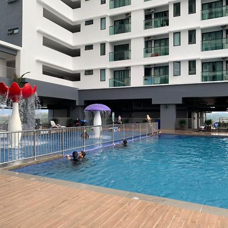 Mishal'S Homestay-Vista Bangi Studio Service Apartment Kajang Extérieur photo