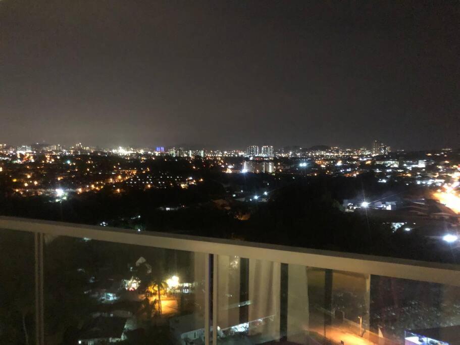 Mishal'S Homestay-Vista Bangi Studio Service Apartment Kajang Extérieur photo