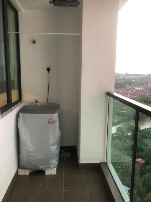 Mishal'S Homestay-Vista Bangi Studio Service Apartment Kajang Extérieur photo