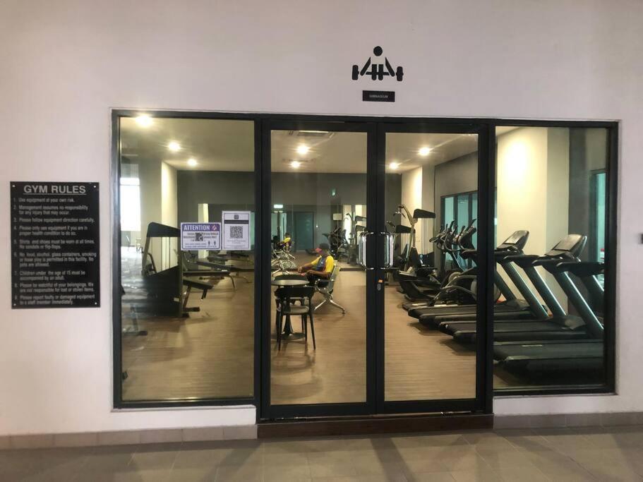 Mishal'S Homestay-Vista Bangi Studio Service Apartment Kajang Extérieur photo