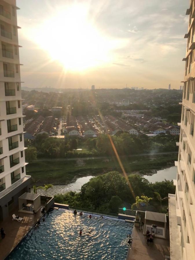 Mishal'S Homestay-Vista Bangi Studio Service Apartment Kajang Extérieur photo